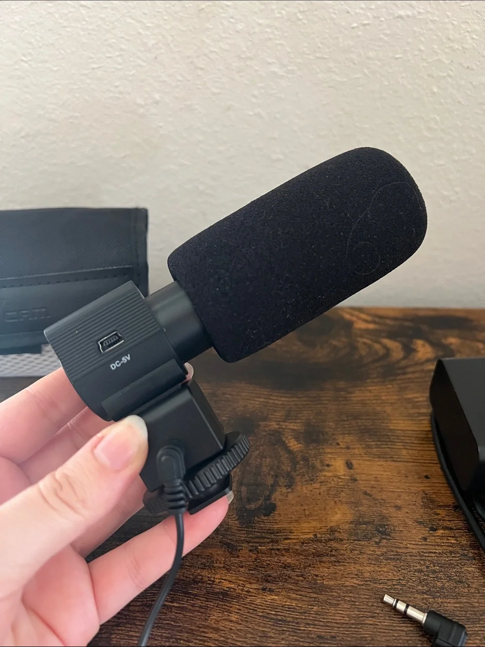 HD Digital Video Camera Camcorder Microphone Battery